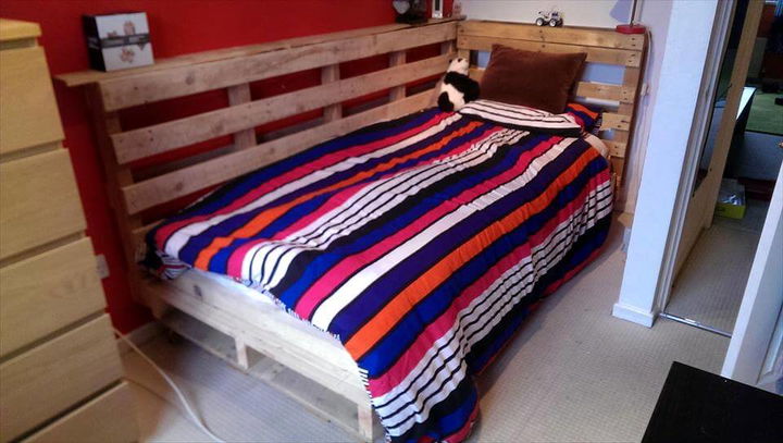 cute pallet bed