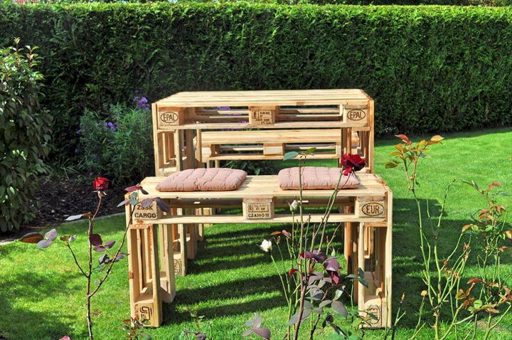 pallet outdoor breakfast table