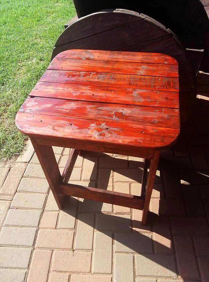 wooden pallet outdoor side table