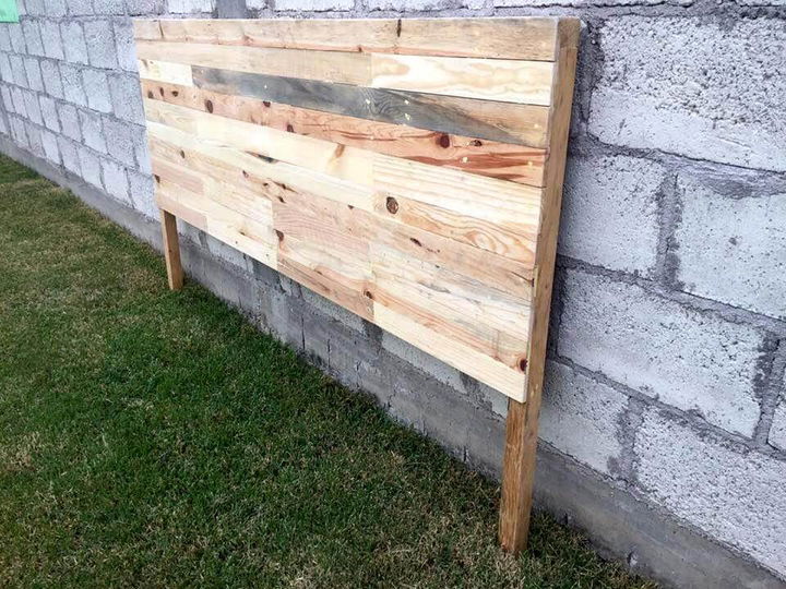 pallet made headboard