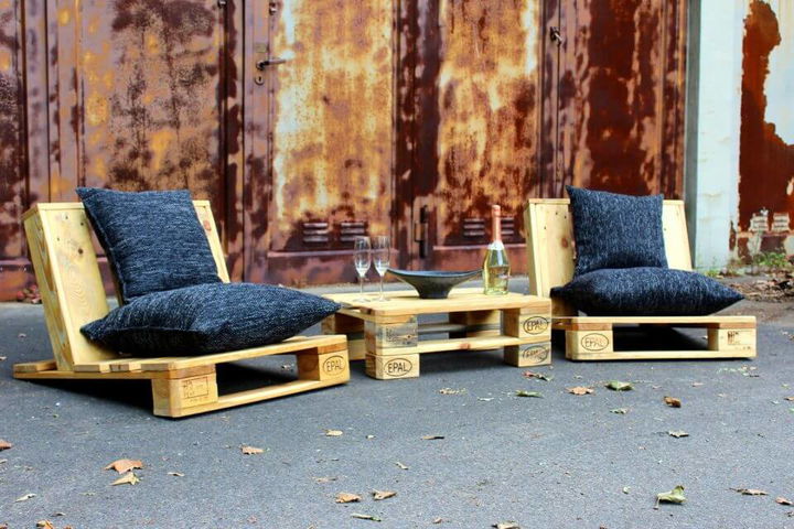 wooden pallet loungers