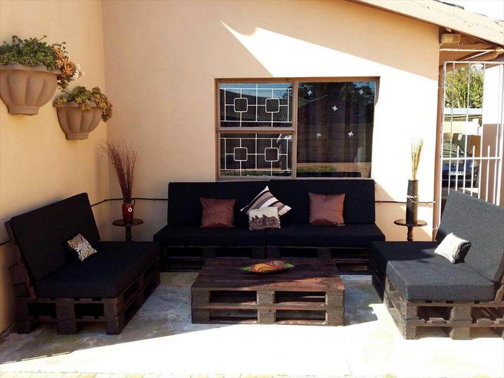 wooden pallet patio seating set