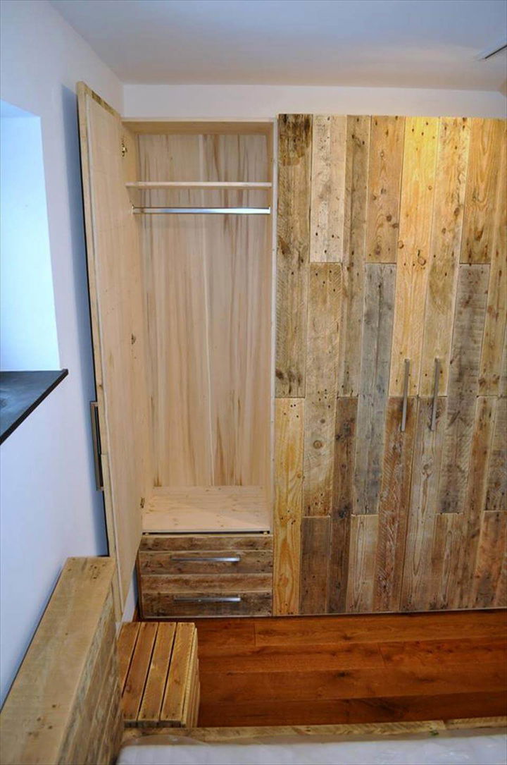 awesome pallet wardrobe deign