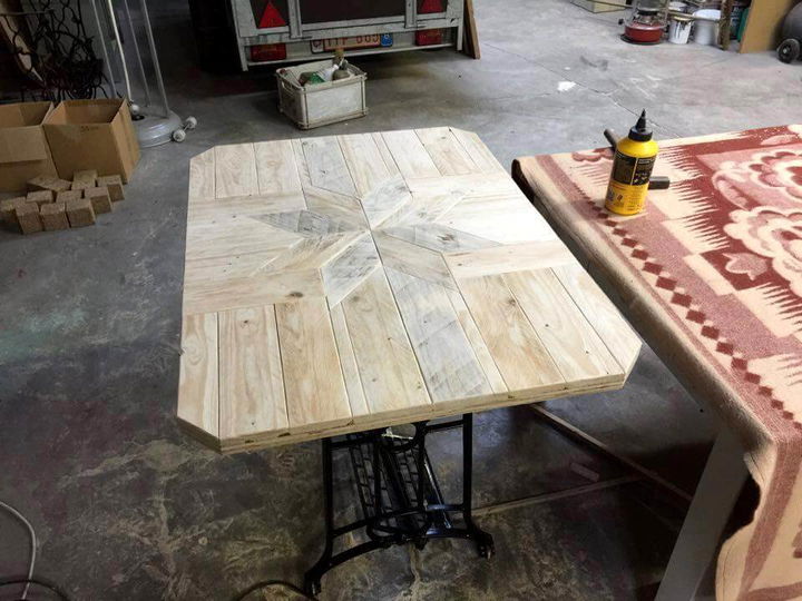 cute pallet dining table