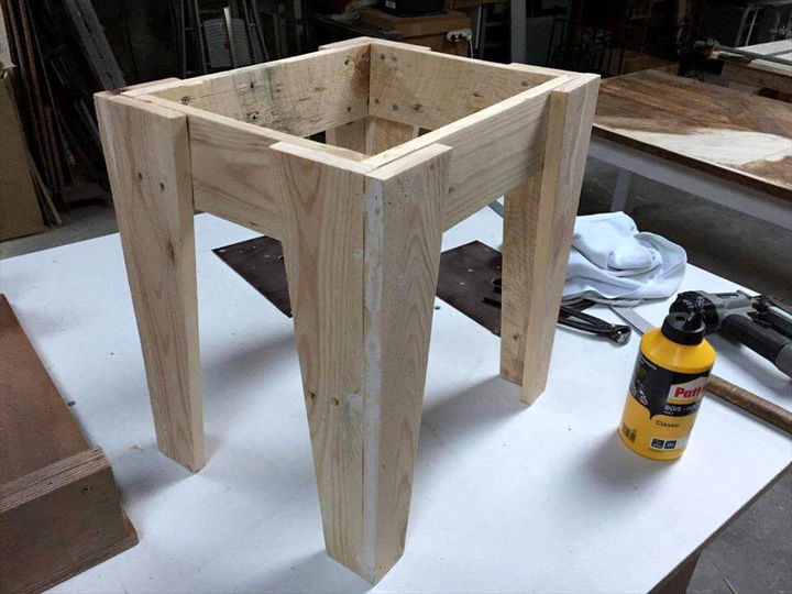 wooden pallet chair legs