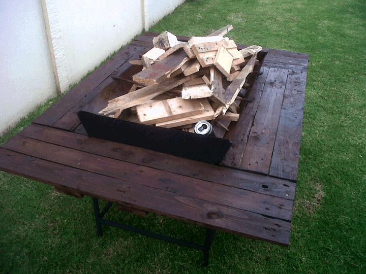 awesome pallet coffee table with fireplace 