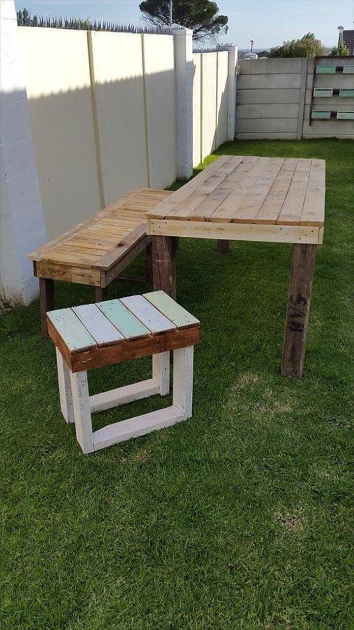 wooden pallet dining table set