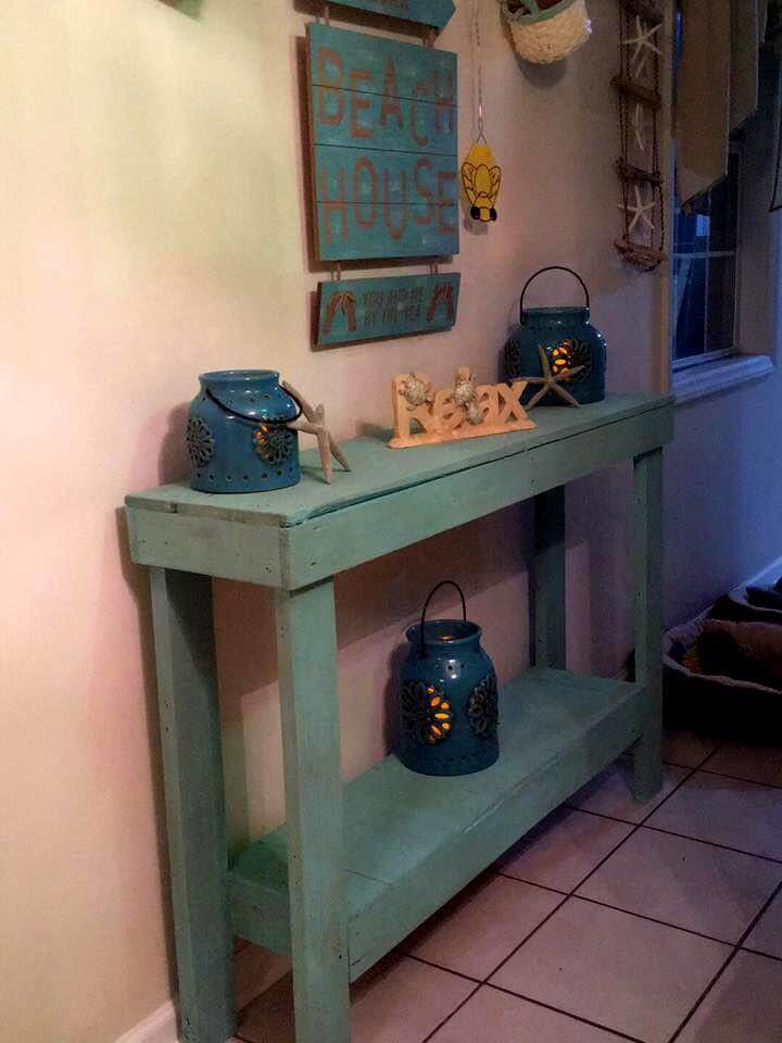 vintage inspired pallet hall table