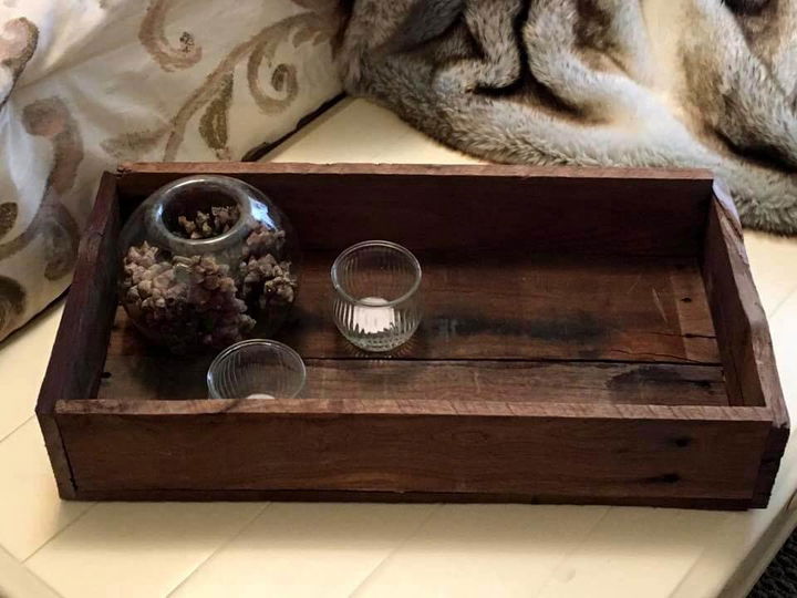 wooden pallet tray