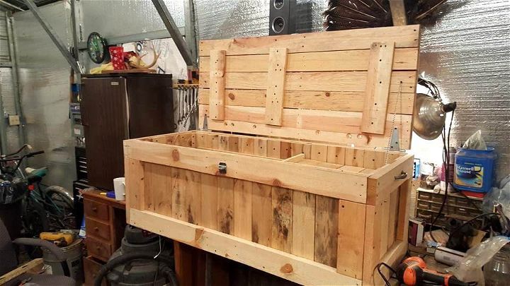 Recycled pallet trunk