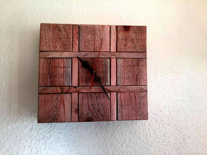 cute pallet clock