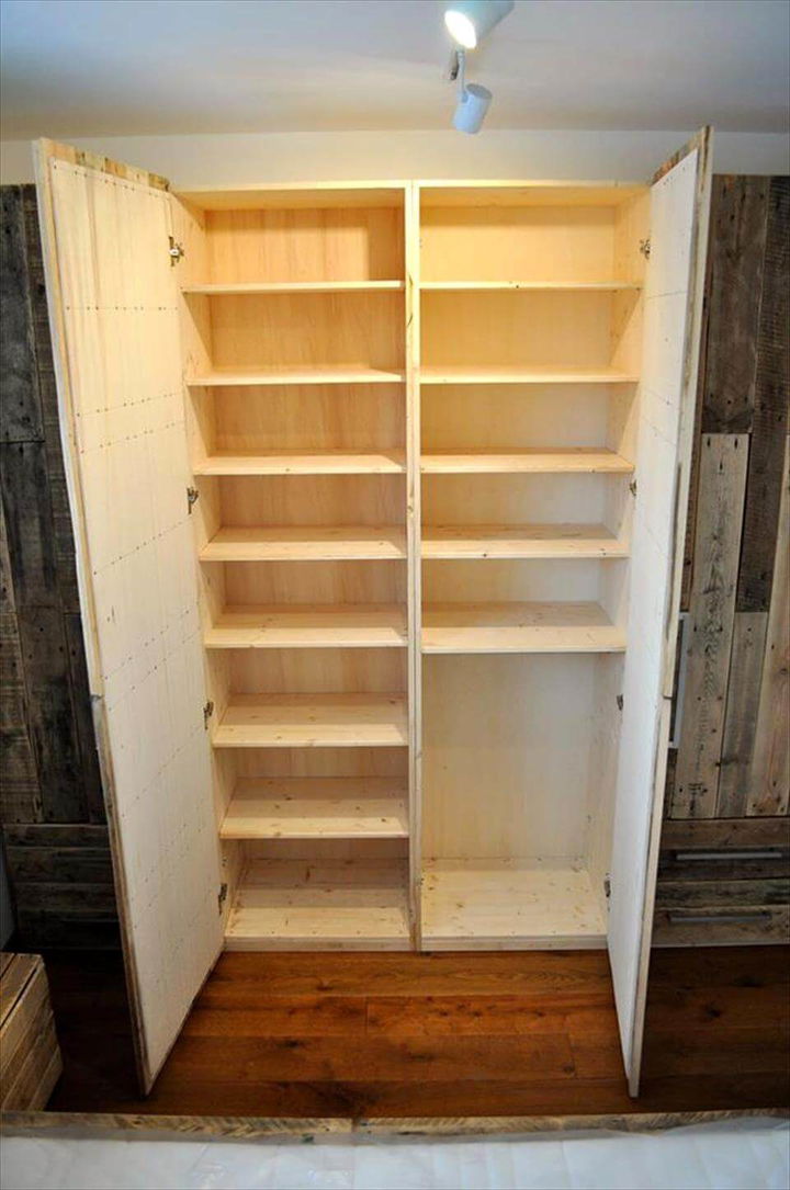 wooden pallet wardrobe