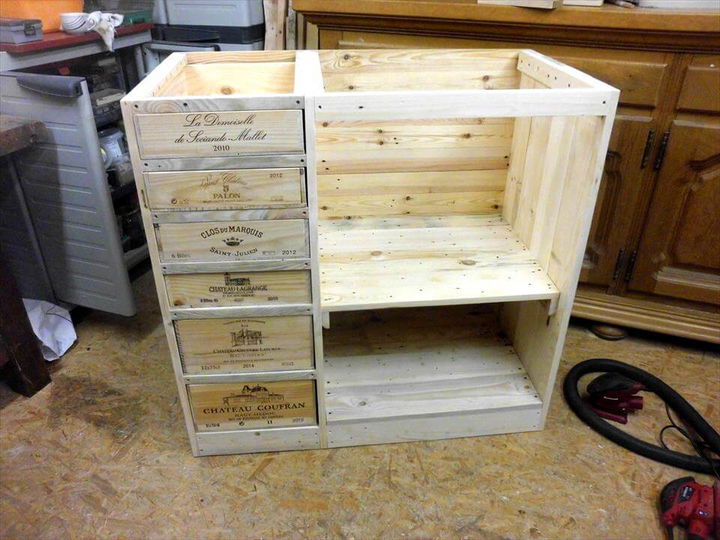 Upcycled pallet chest design