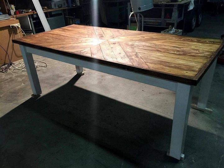 wooden pallet dining table