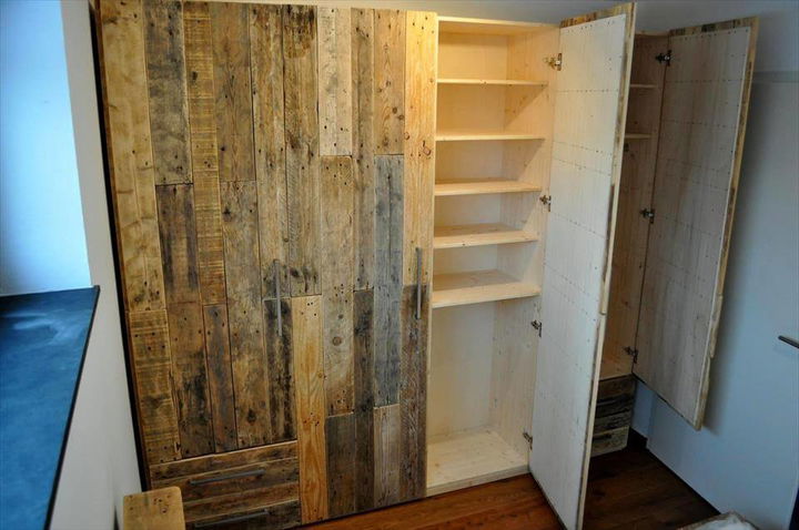 wooden pallet wardrobe design