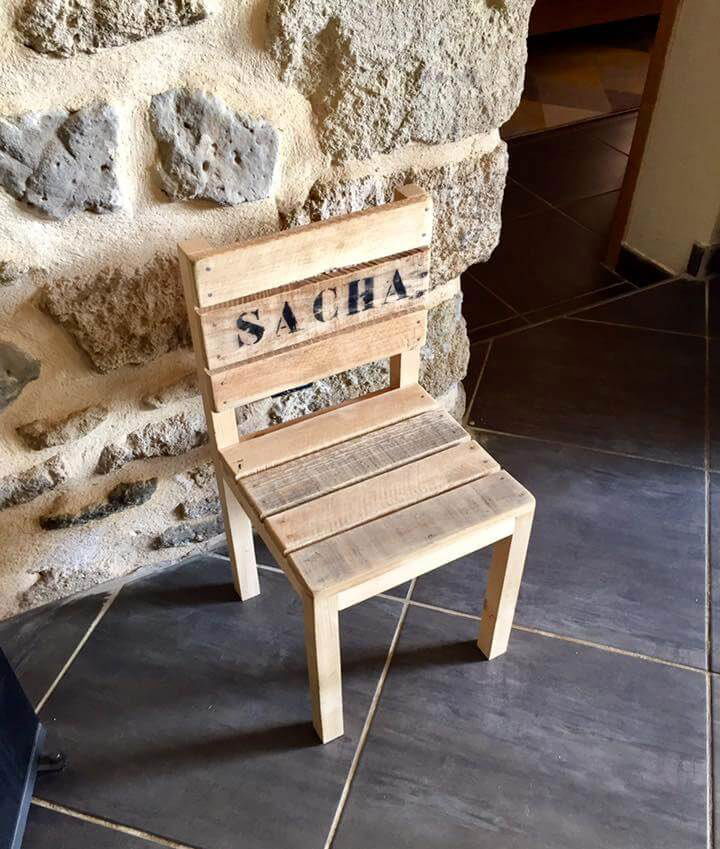 pallet small cute chair