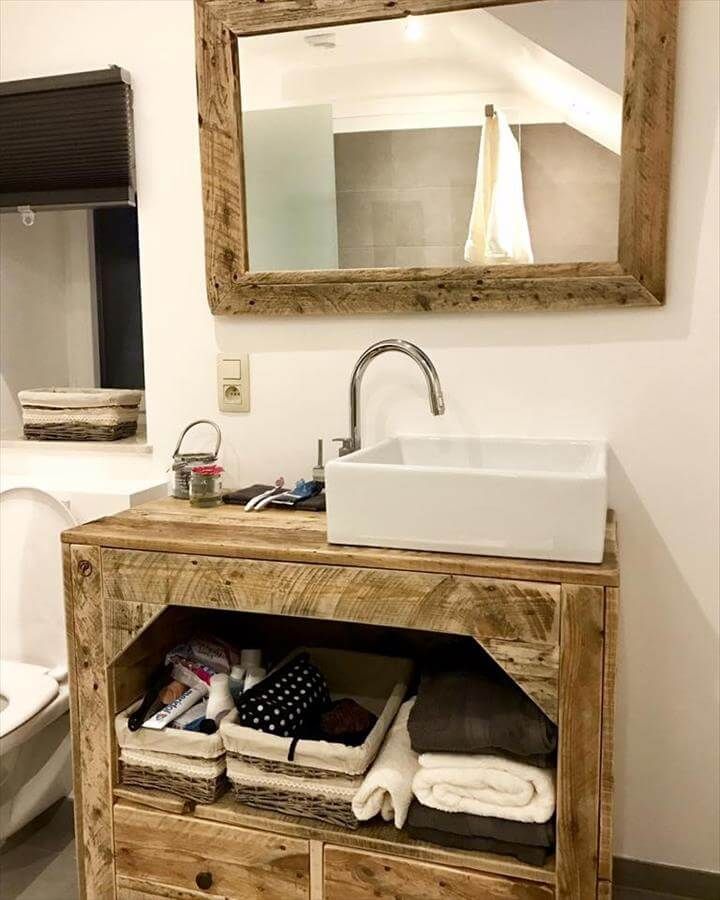Diy Pallet Bathroom Vanity And Mirror Pallets Pro - How To Build A Bathroom Cabinet From Pallets
