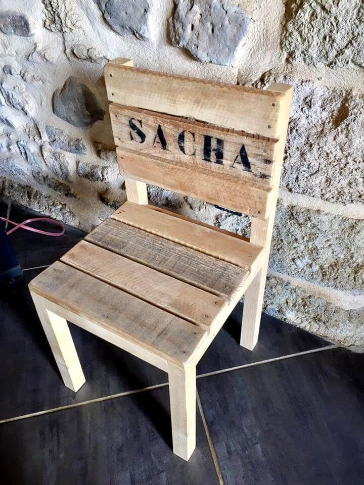 recycled pallet small cute chair
