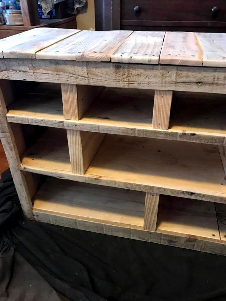 Rustic pallet shoe rack