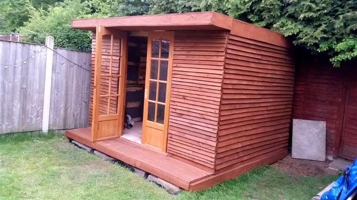 pallet garden cabin or shed