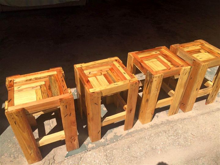 custom wooden pallet stools or mini tables
