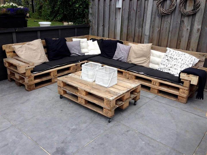 handcrafted pallet sofa set